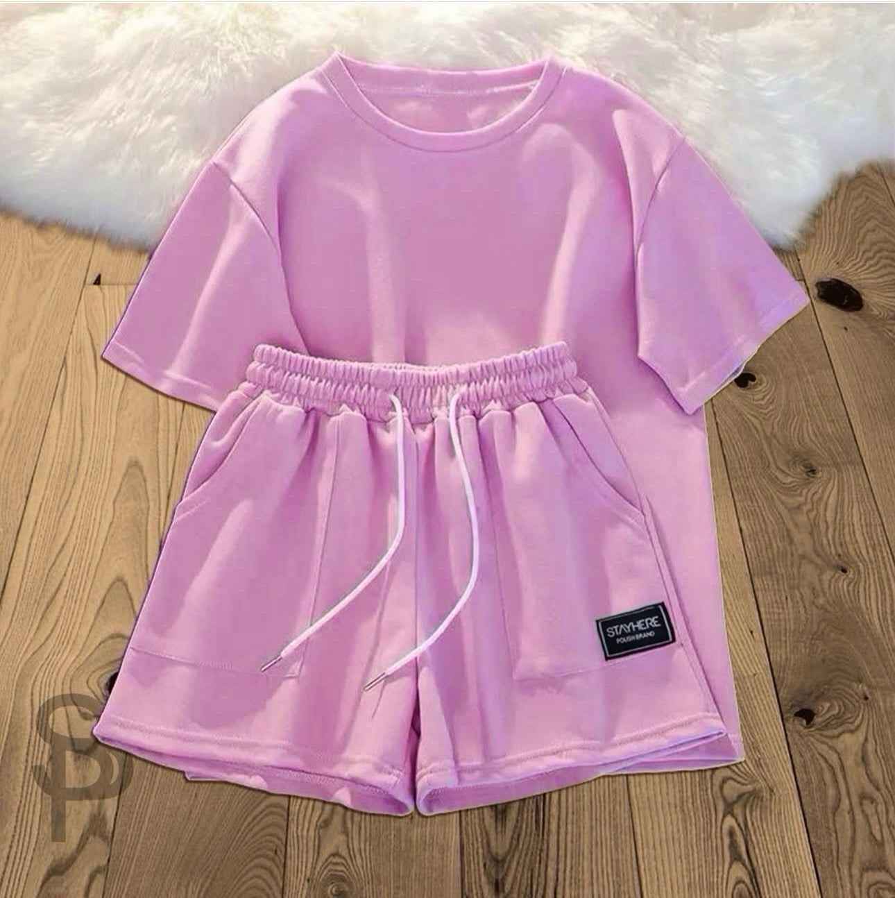 ležerni komplet majica i šorts